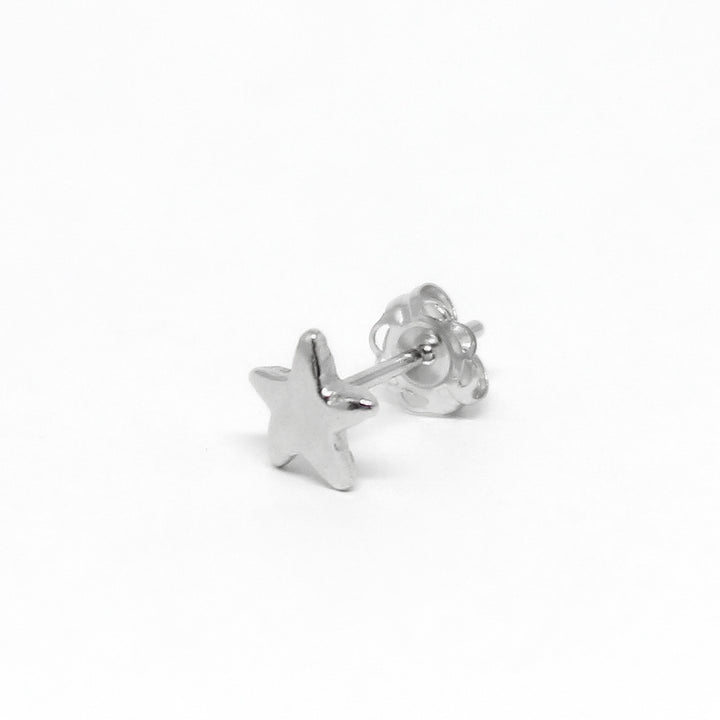 tiny silver star stud single